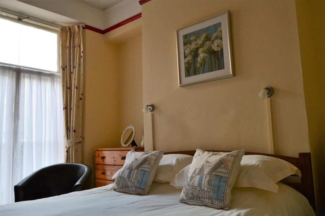 Bed and Breakfast St Marguerite Paignton Esterno foto